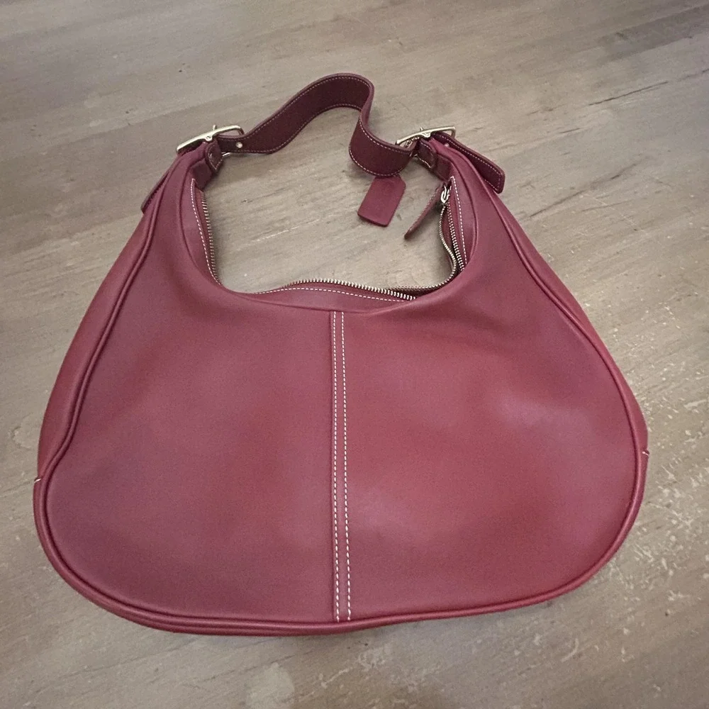 Coach Legacy Zoey Hobo Bag Womens Large Red Leather Zip Top Shoulder Purse 9591
